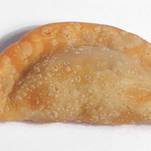 Empanda de Boga y surubi con pimentón dulce